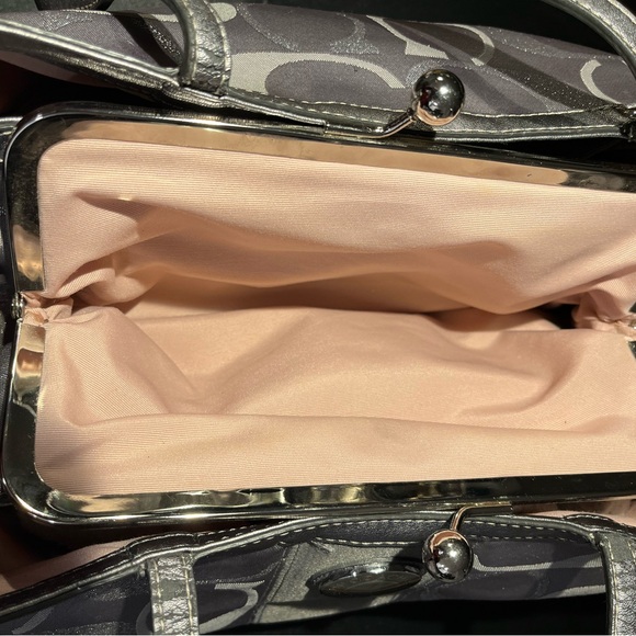 Coach Y2K Grey Silver Purse Kisslock 3 Compartment Shoulder Bag - Picture 7 of 13